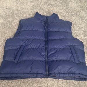 Women’s Navy Puffer Vest
